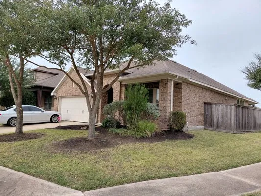 MGO Solutions & Lawn Care Logo