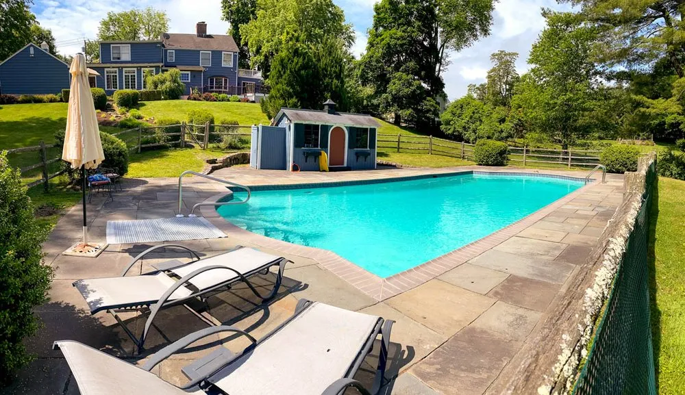 Custom yard maintenance for residential properties in Pleasantville, NY by MG's Lawn Green Inc