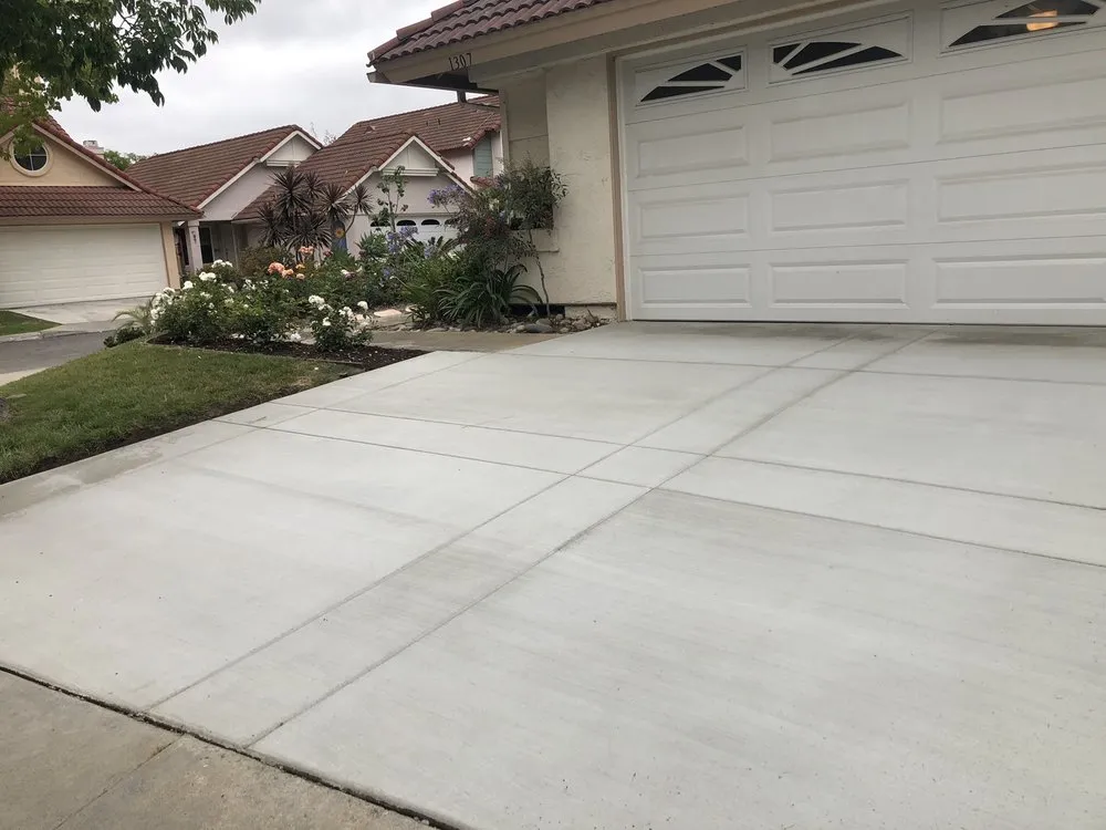 Trusted lawn mowing service in Fallbrook, CA - MG's Tree Service & Landscaping