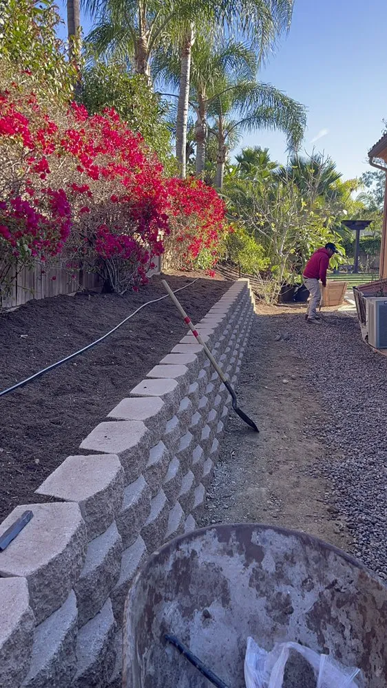 Affordable lawn care service experts serving Escondido, CA - MH construction & Landscaping