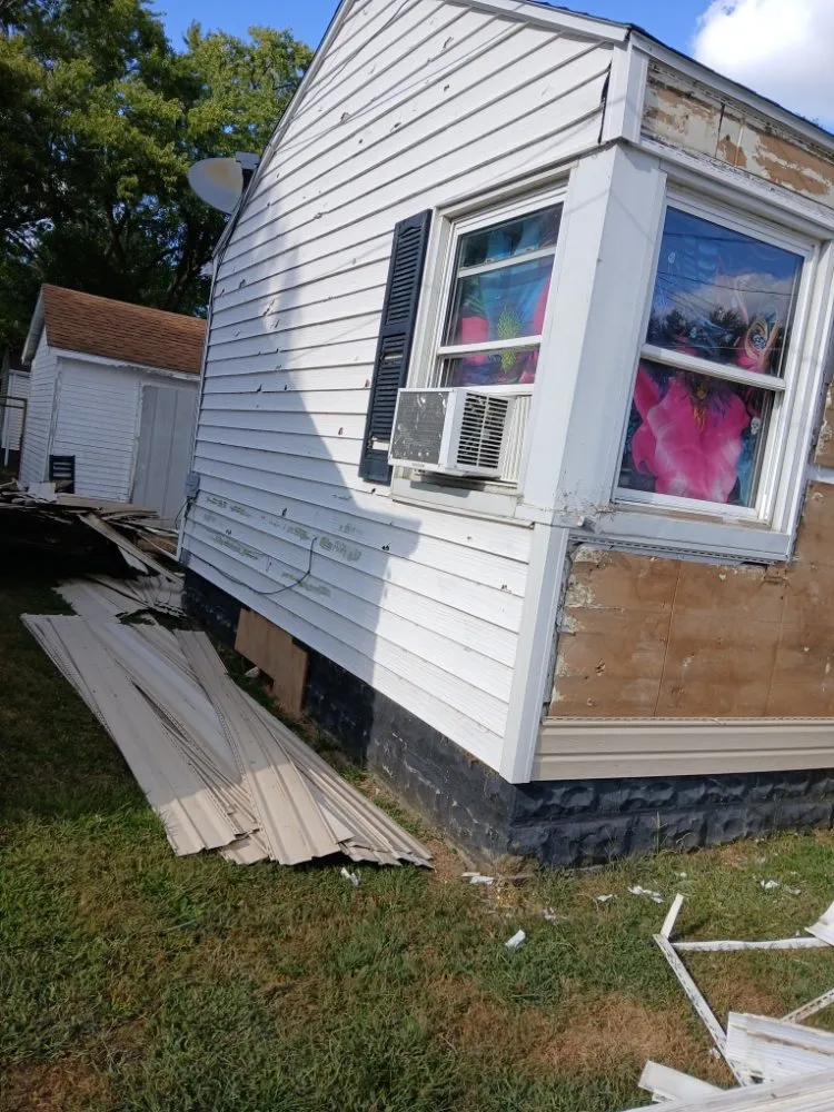 Top-rated yard cleanup service near you across Vandalia, IL - MH Construction Pros