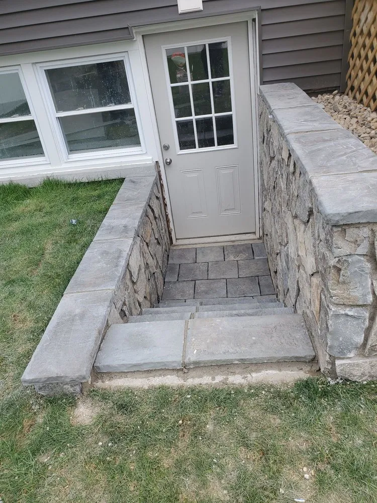 Expert garden landscaping for beautiful yards across Delavan, WI - MH Landscaping