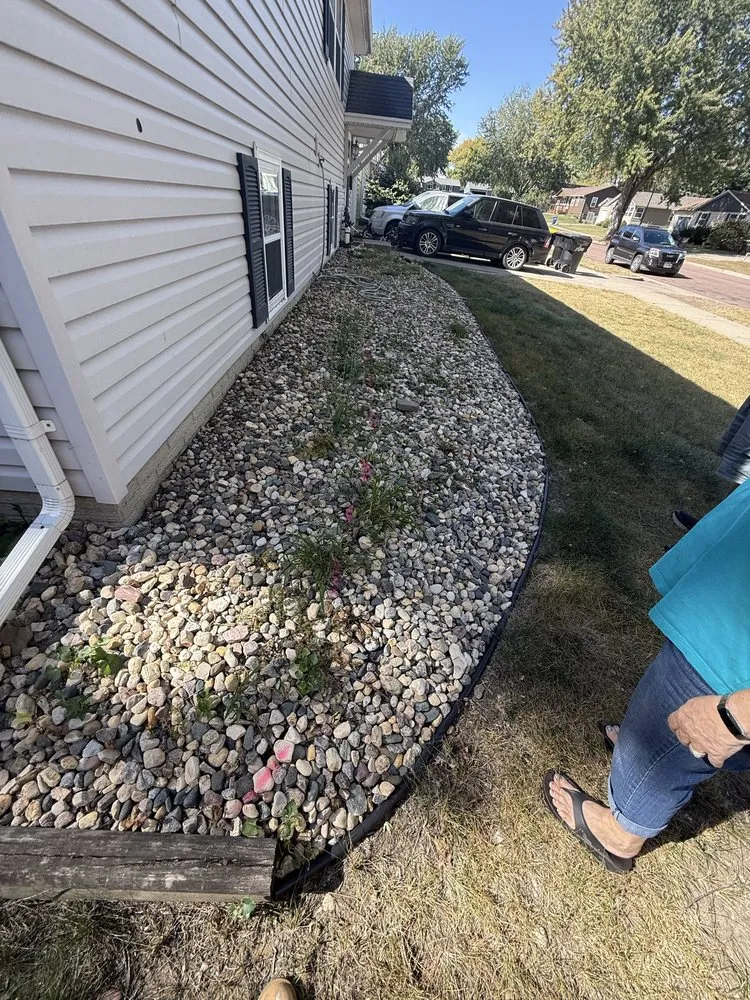 Expert outdoor landscaping experts serving Sioux Falls, SD - Mh Landscaping