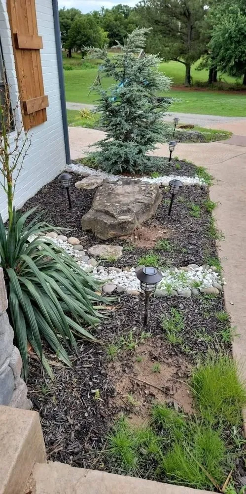 Top-rated lawn care service for homes in Shawnee, OK by Mh Lawn Care