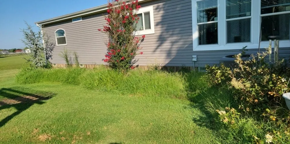 Local lawn mowing service in Shawnee, OK - Mh Lawn Care