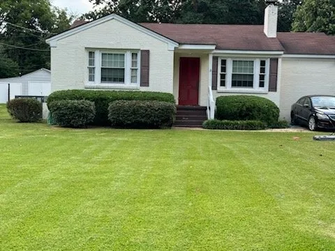 Local residential landscaping in Tuscaloosa, AL - MH Lawn Care