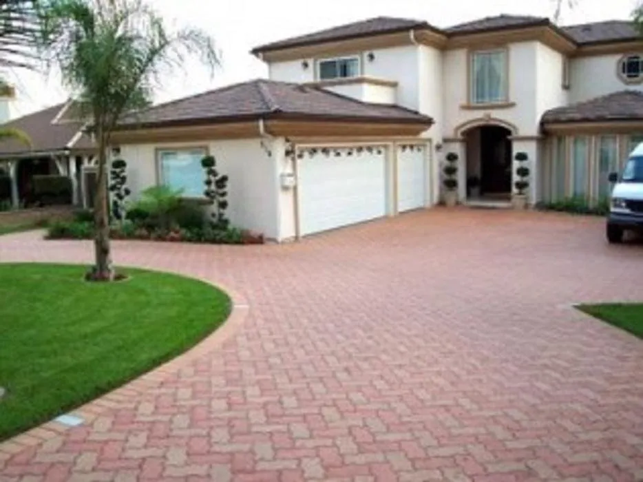 Trusted outdoor landscaping for beautiful yards in Portsmouth, NH by MHT Paving and Landscaping