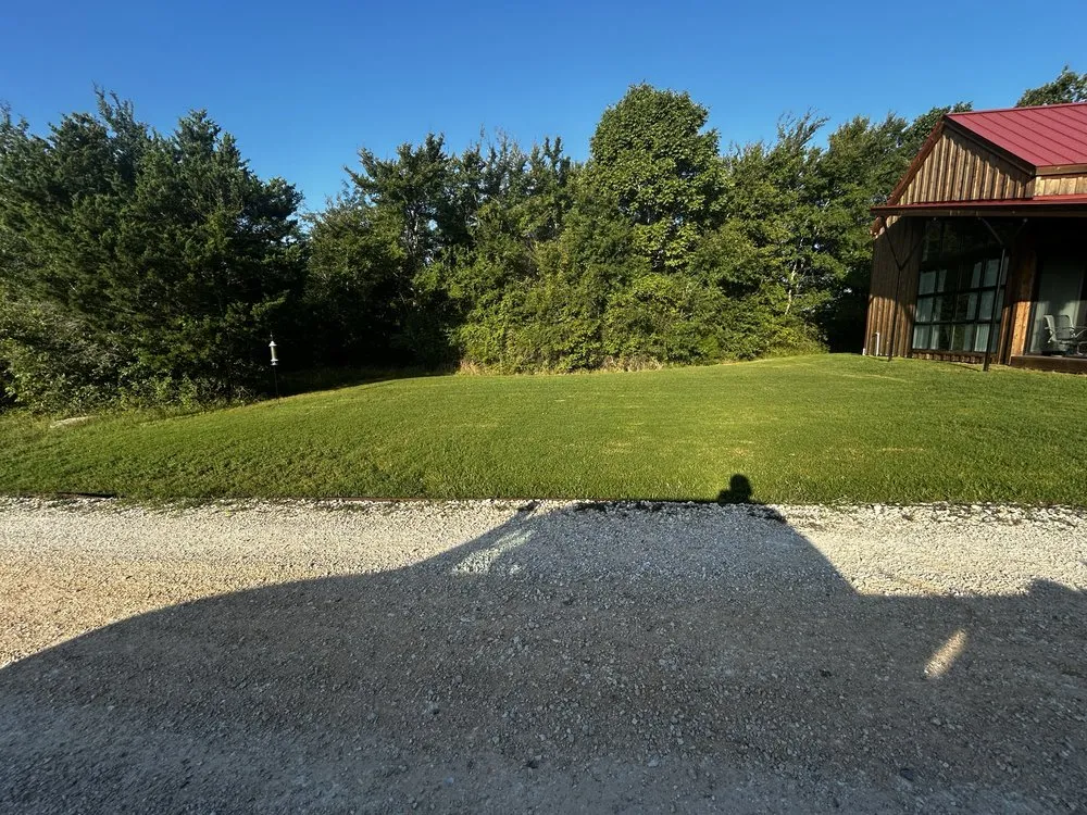 Local lawn care service in Navasota, TX - Mi Familia Lawn & Landscaping
