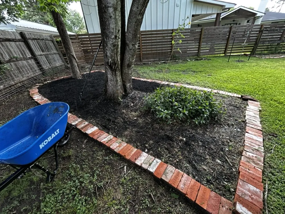 Reliable garden landscaping for homes across Navasota, TX - Mi Familia Lawn & Landscaping