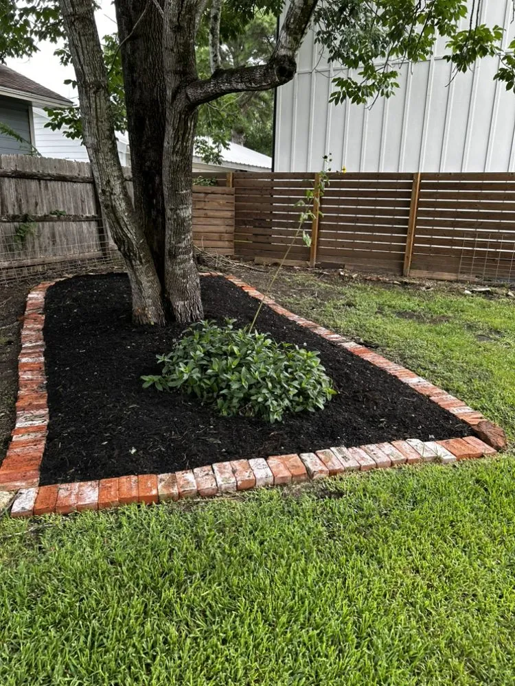 Professional landscape design experts serving Navasota, TX - Mi Familia Lawn & Landscaping
