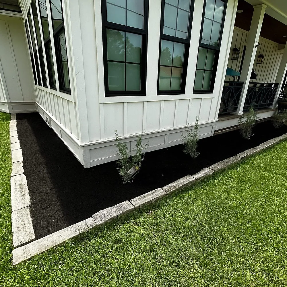 Top-rated residential landscaping in Navasota, TX by Mi Familia Lawn & Landscaping