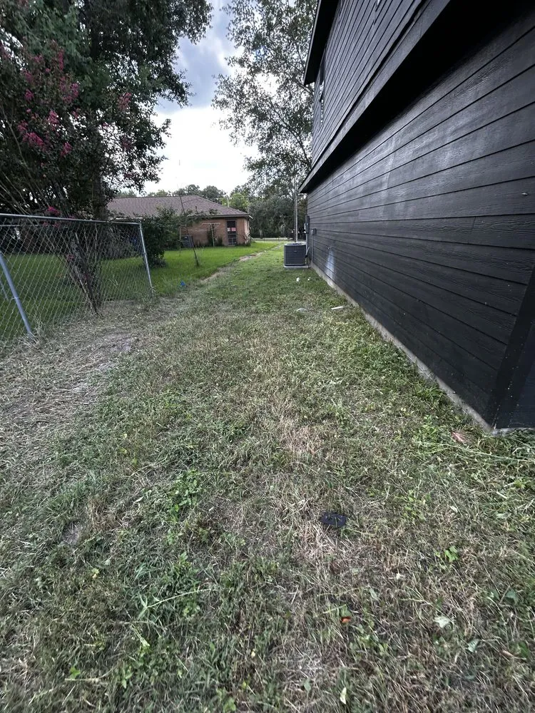 Top-rated residential landscaping in Navasota, TX by Mi Familia Lawn & Landscaping