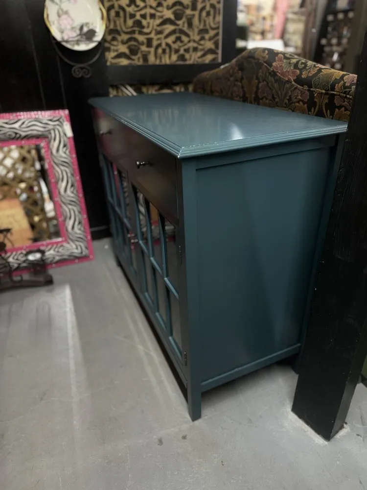 Professional lawn mowing service for beautiful yards in Navasota, TX by Mi Familia Lawn Services