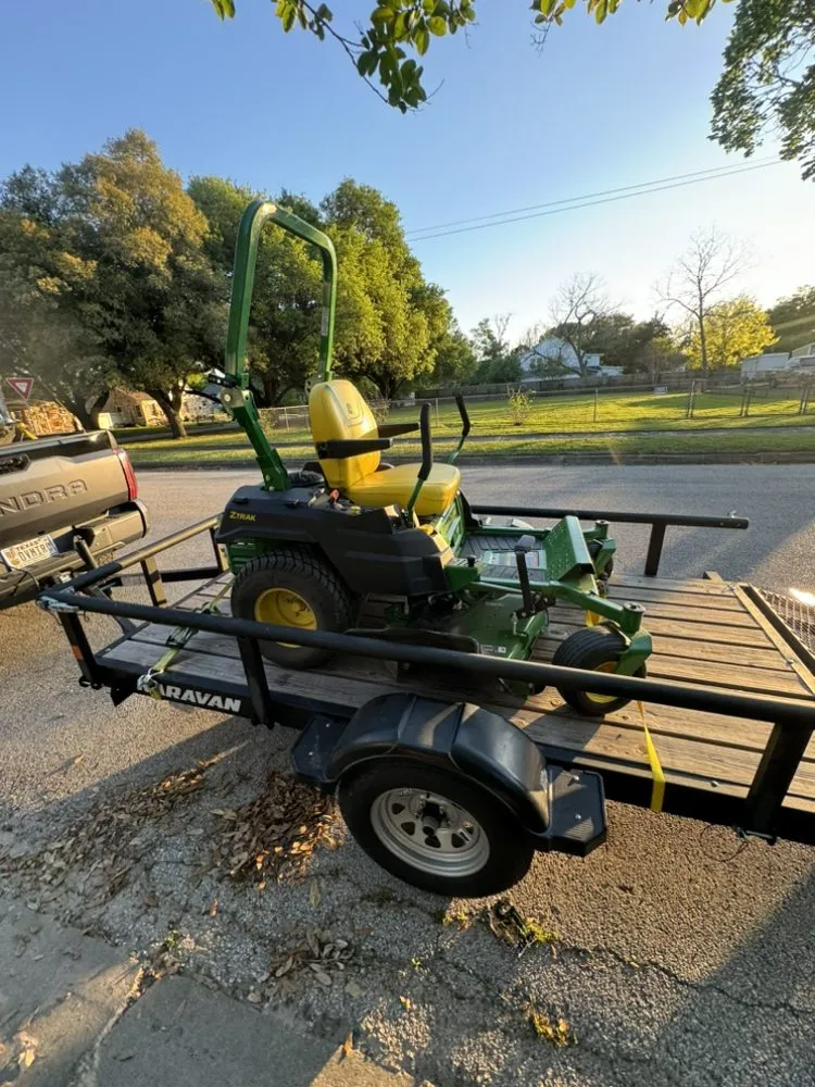 Trusted landscape design in Navasota, TX - Mi Familia Lawn Services