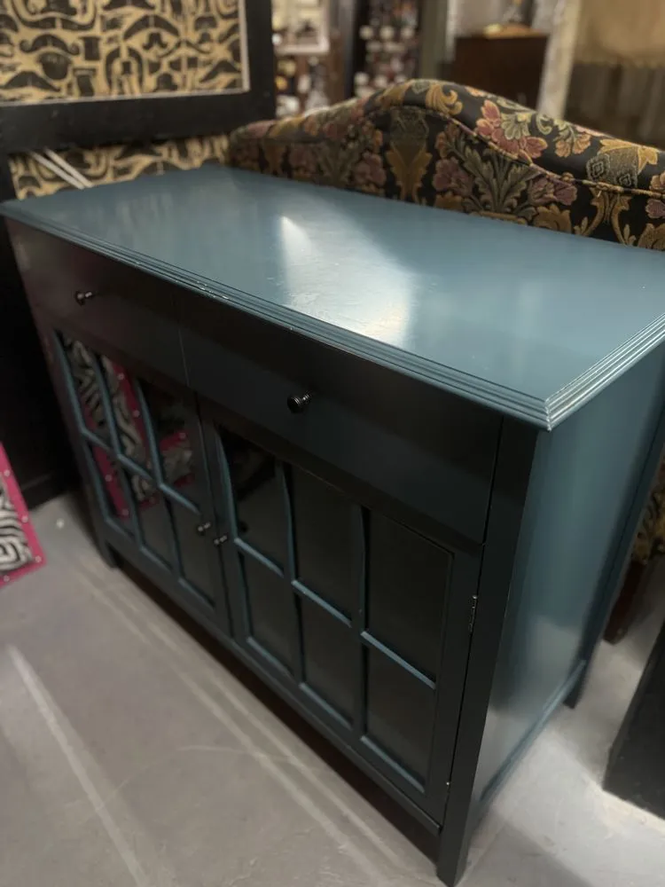 Local garden landscaping with custom design in Navasota, TX by Mi Familia Lawn Services