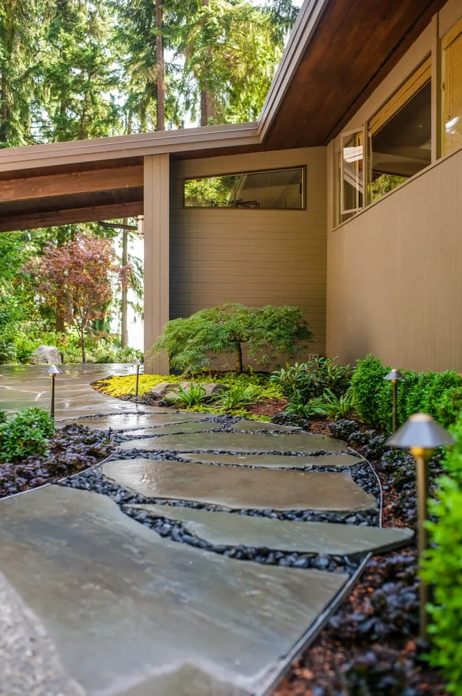 Custom yard maintenance in Monroe, WA by Mi Fiori Landscape