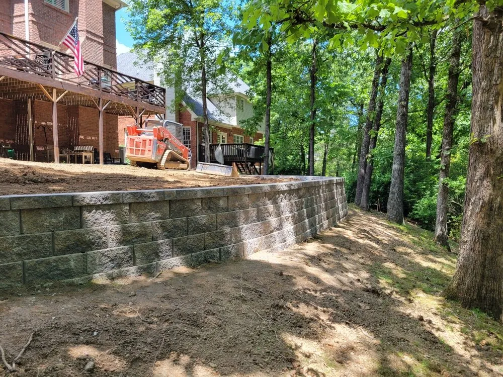 Professional lawn care service in Chattanooga, TN by Mi Hermano Lawn Care