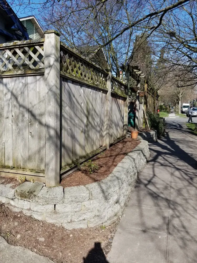 Reliable lawn care service in Bothell, WA - Mi Jardin Lawn Care & Design