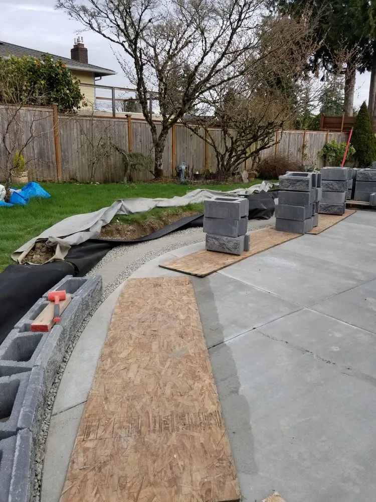 Professional garden landscaping with custom design in Bothell, WA by Mi Jardin Lawn Care & Design