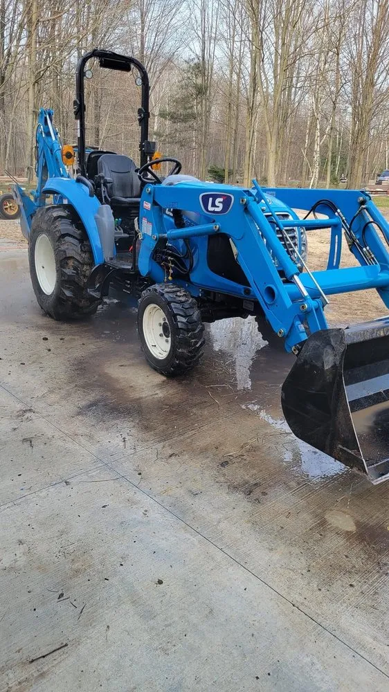 Custom lawn mowing service in Midland, MI - MI Tractor Guy