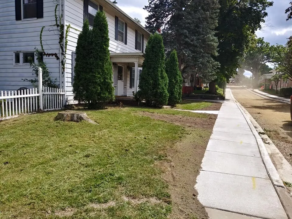 Trusted outdoor landscaping in Jackson, MI by Mia & Papa's Lawn Mowing and More