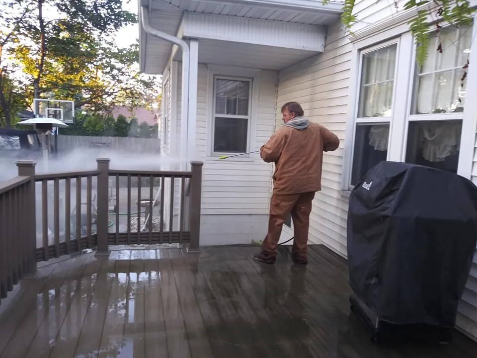 Reliable lawn care service experts serving Jackson, MI - Mia & Papa's Lawn Mowing and More