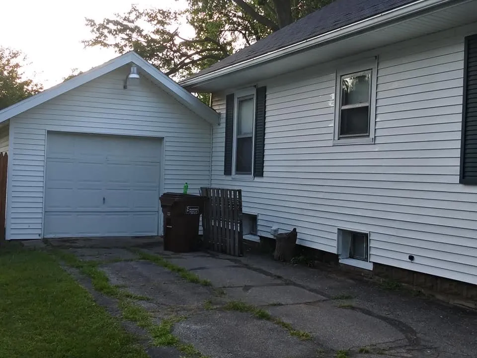 Affordable landscaping services near you in Jackson, MI by Mia & Papa's Lawn Mowing and More