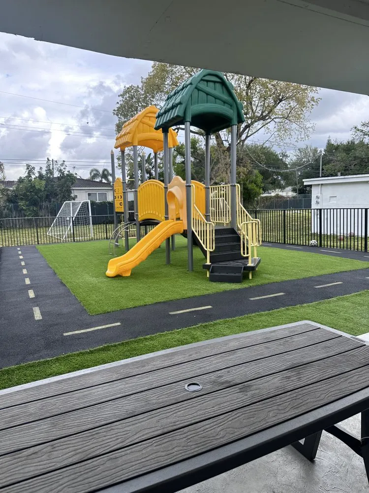 Local lawn care service in Miami, FL - Miami Artificial Turf And Landscaping