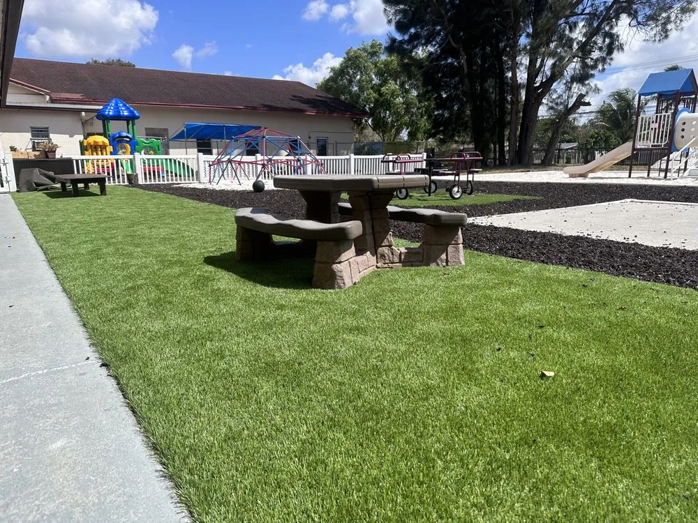 Expert lawn care service in Miami, FL - Miami Artificial Turf And Landscaping