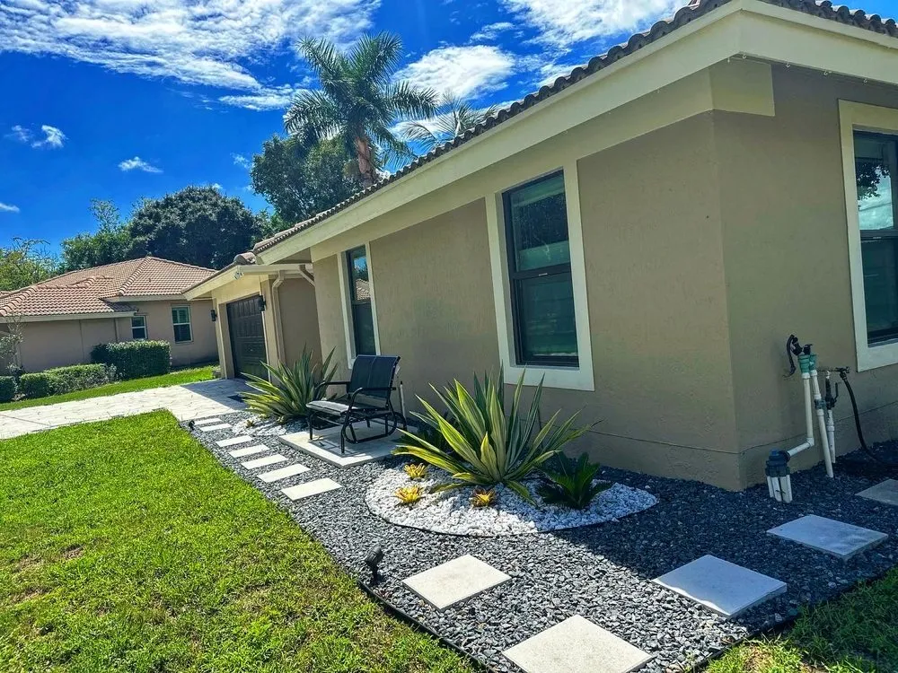 Trusted lawn mowing service experts serving Miami, FL - Miami Artificial Turf And Landscaping