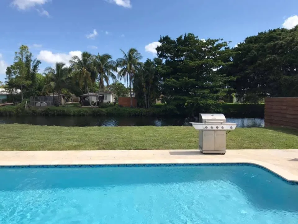 Affordable residential landscaping experts serving Miami, FL - Miami Lawnlux