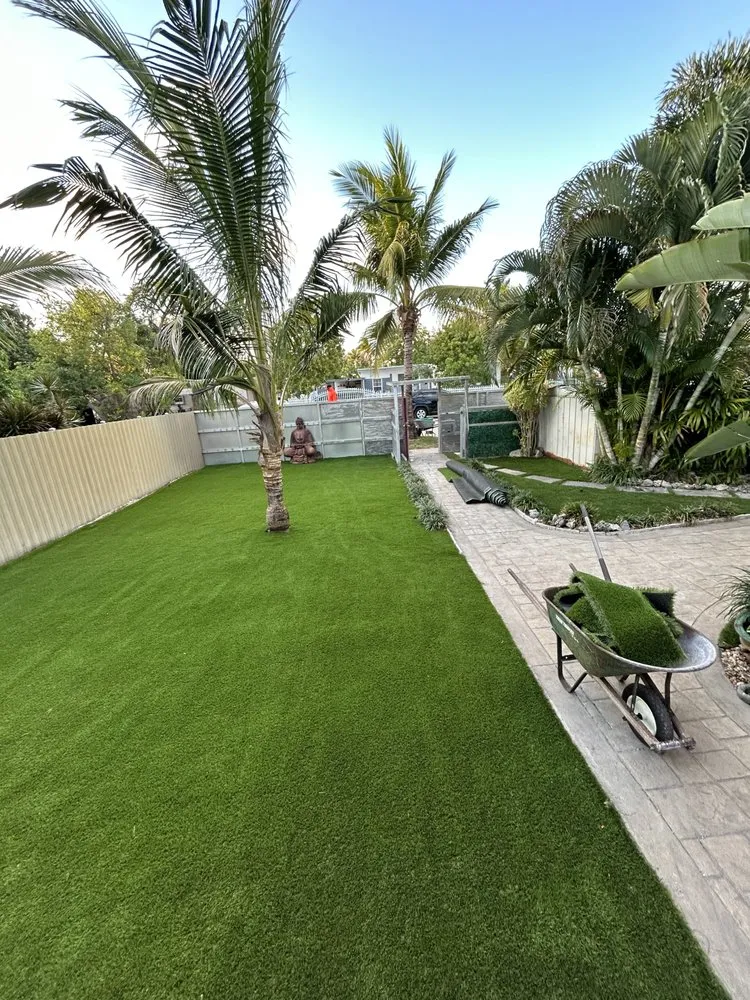 Professional lawn care service in Miami, FL - Miami Outdoor Living
