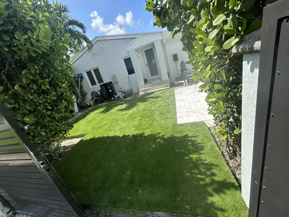 Affordable lawn care service near you in Miami, FL by Miami Outdoor Living