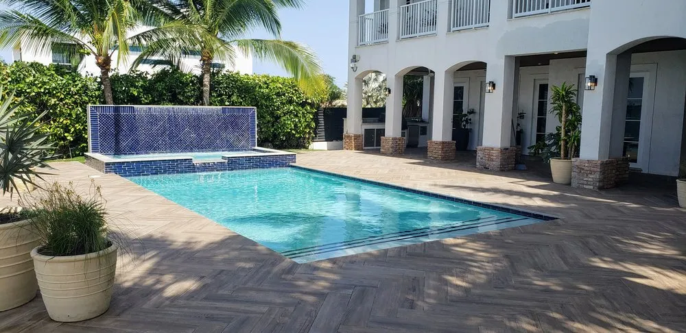 Top-rated lawn mowing service in Miami, FL - Miami Outdoor Solutions