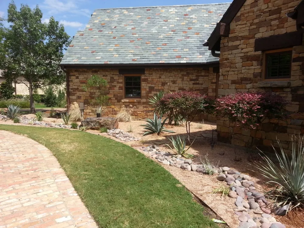 Affordable garden landscaping experts serving Mansfield, TX - Micah's Lawn Care Solutions