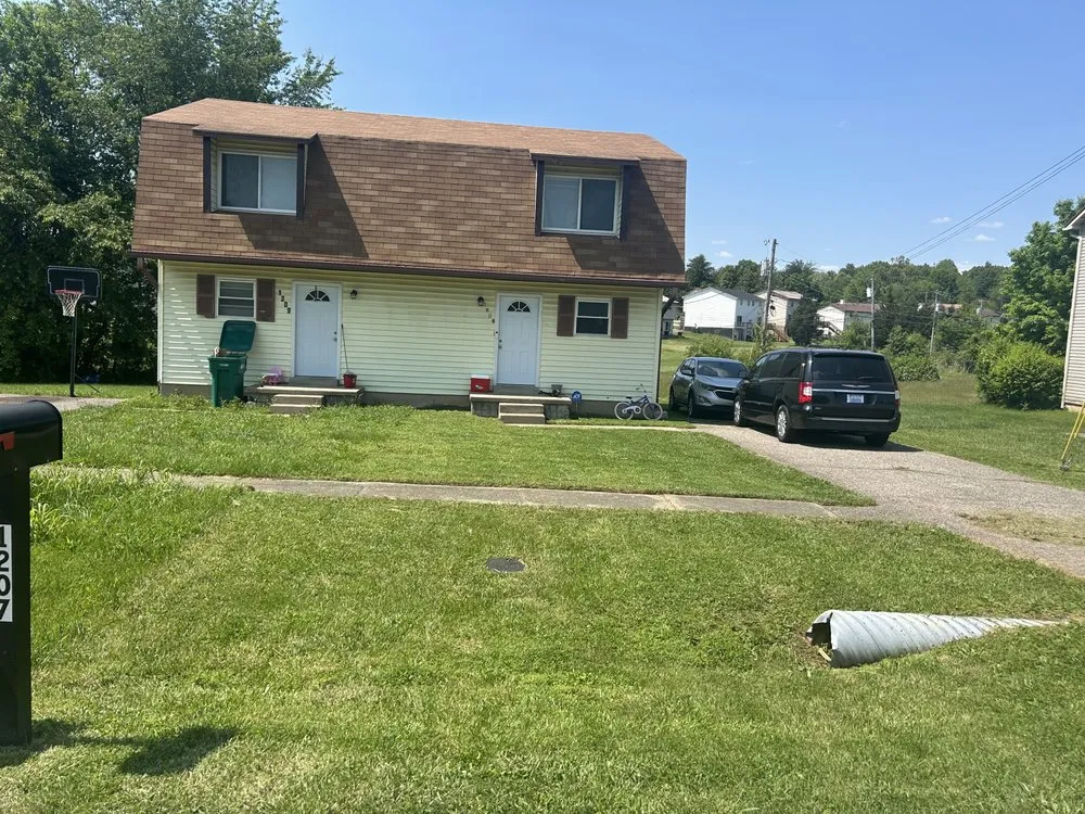 Professional garden landscaping in Radcliff, KY by Micah’s Mowing