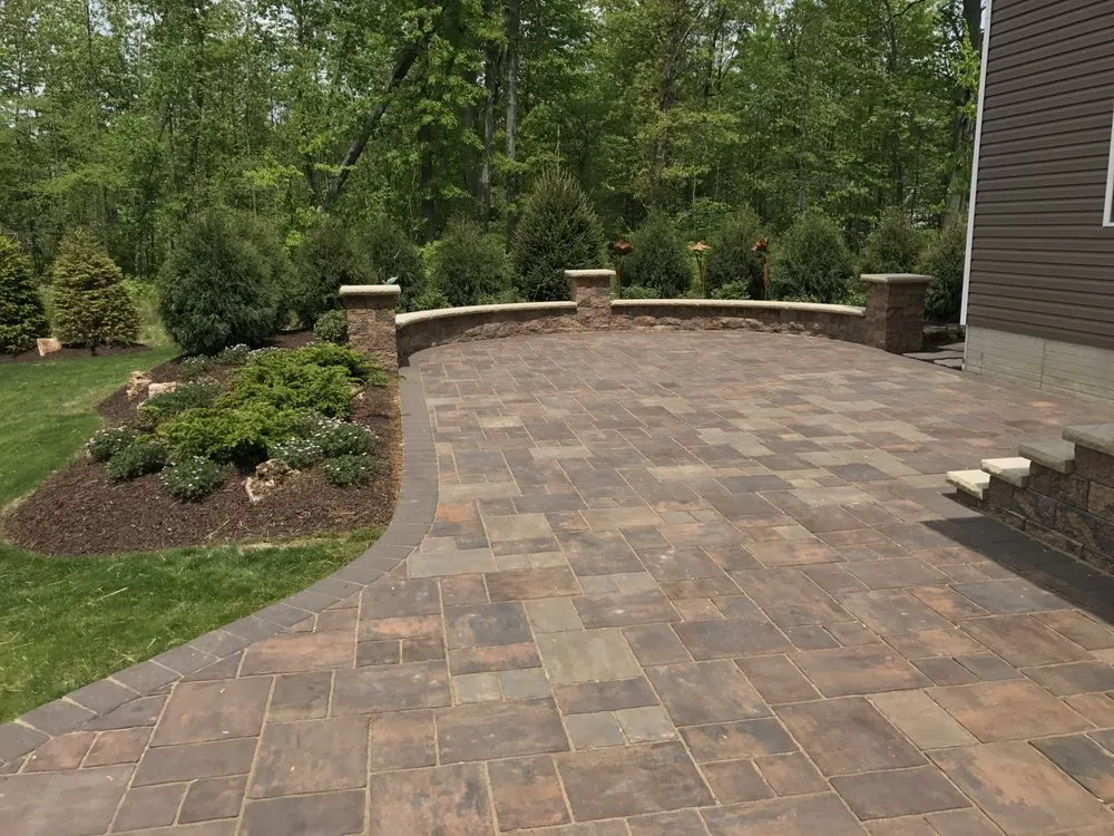 Top-rated garden landscaping for residential properties in Avon Lake, OH by Michael & Sons