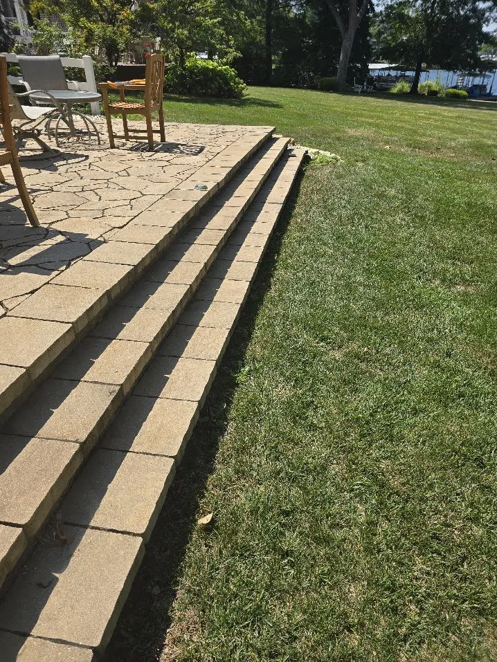 Top-rated yard maintenance in Lee's Summit, MO - Michael Jackson Hardscaping