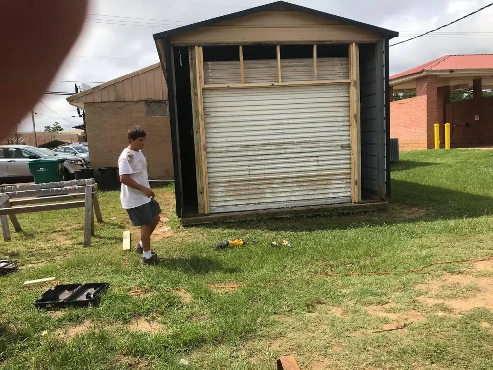 Affordable garden landscaping experts serving Carthage, MS - Michael Roebuck Garage Door & Roofing Repair