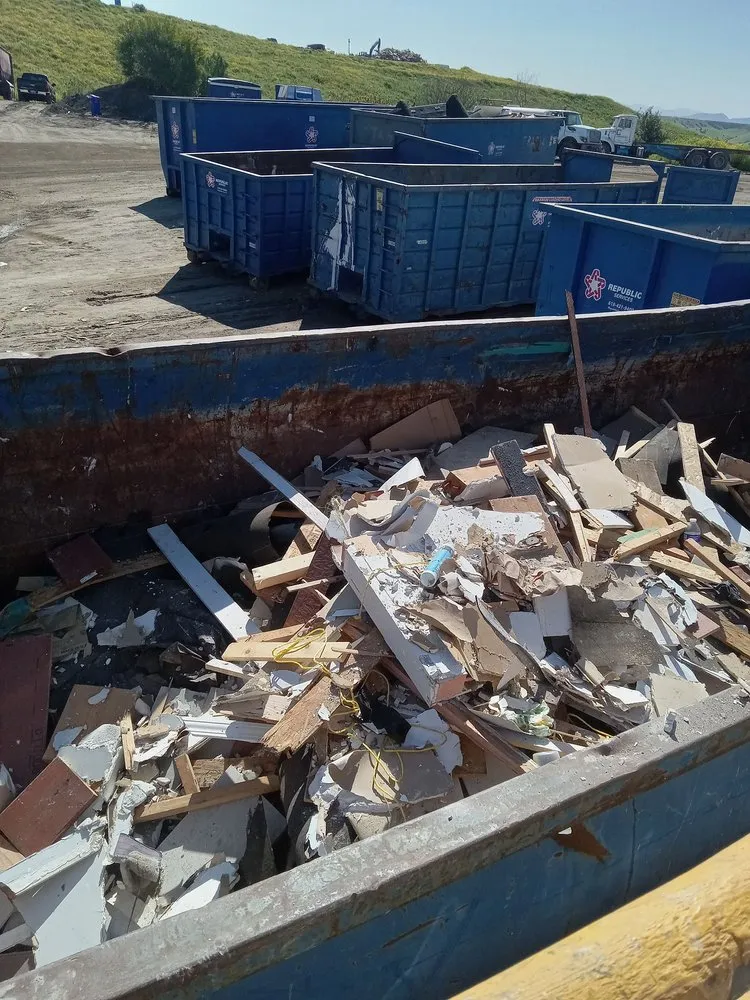 Custom landscaping services for year-round maintenance across Imperial Beach, CA - Michael Sierra Cleaning Services