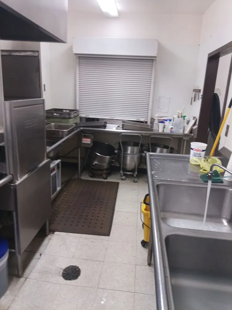 Affordable lawn mowing service in Pryor, OK by Michael Sims