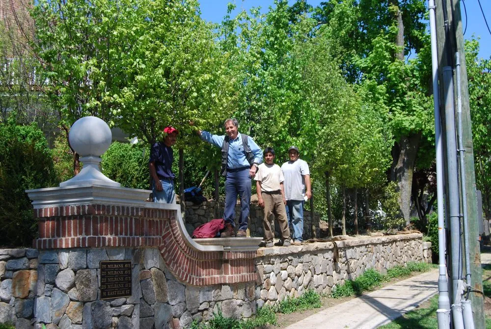 Custom outdoor landscaping in Greenwich, CT - Michael Sinisi & Son