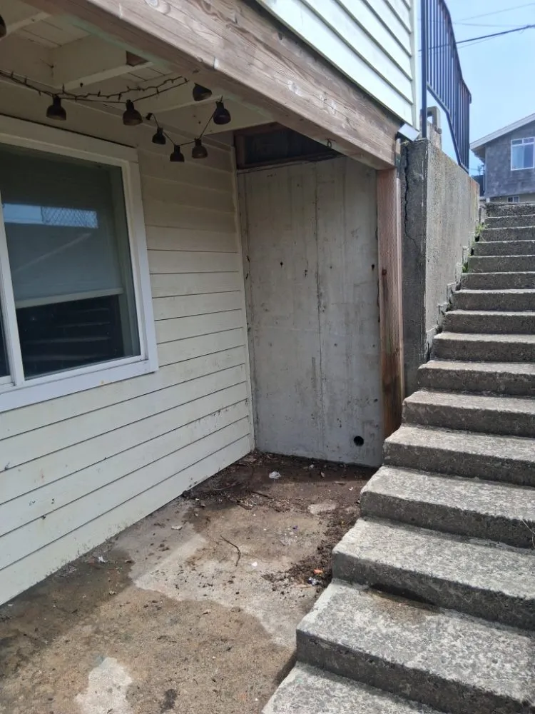 Top-rated lawn care service in Lincoln City, OR by Michael's Handy Coastal Services