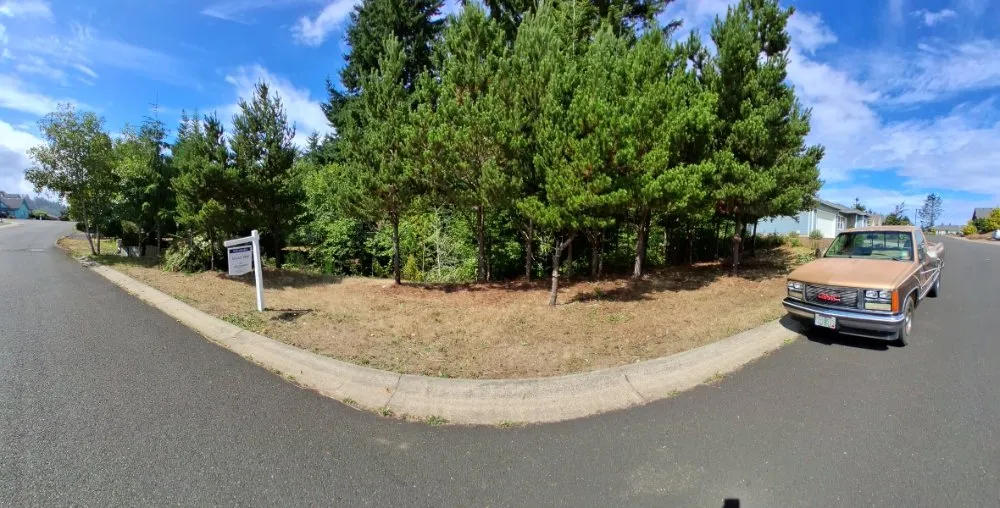 Local garden landscaping for year-round maintenance in Lincoln City, OR by Michael's Handy Coastal Services