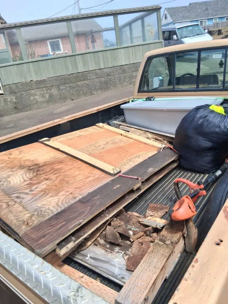 Top-rated yard cleanup service in Lincoln City, OR - Michael's Handy Coastal Services