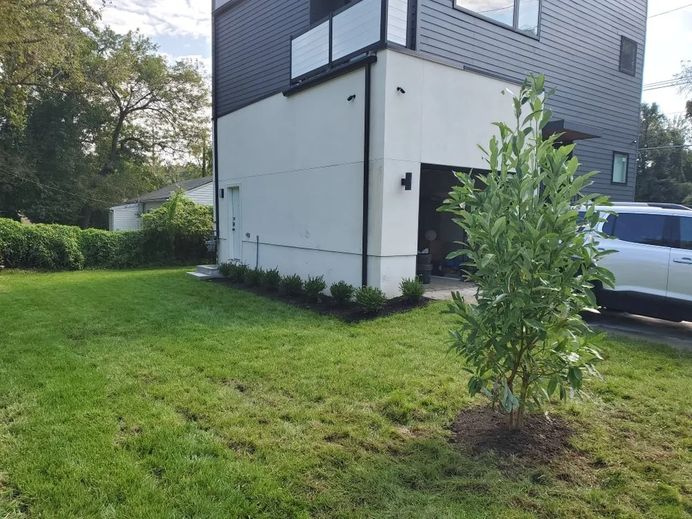 Professional yard maintenance in St. Louis, MO by Michaels Irrigation