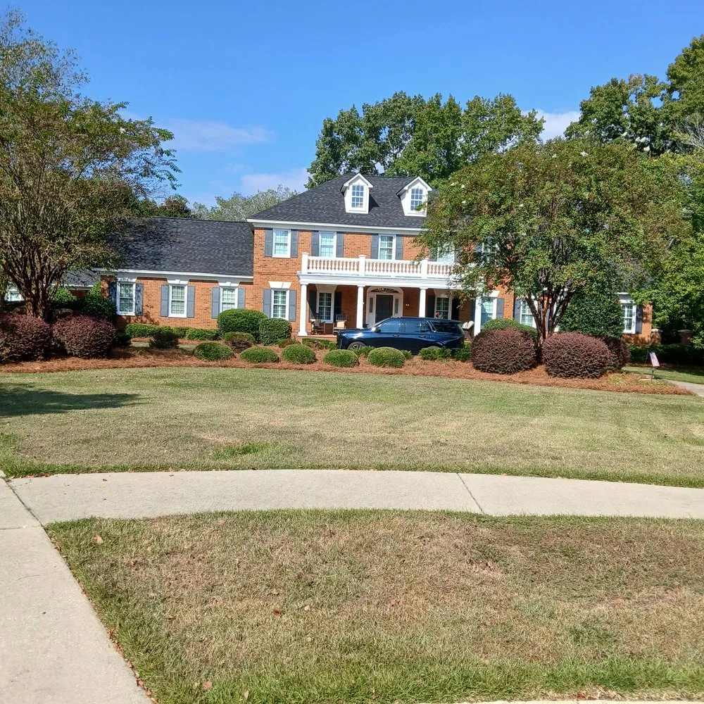 Custom lawn mowing service experts serving Cheraw, SC - Michaels landscaping