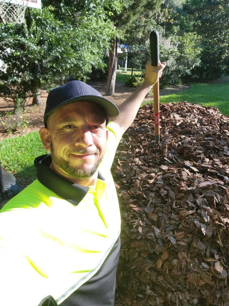 Expert lawn mowing service experts serving Saint Johns, FL - Michael's Lawn & Landscaping