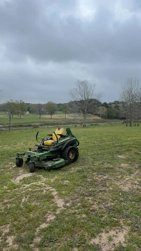 Reliable landscape design for year-round maintenance in Cut and Shoot, TX by Michaels Lawn Care