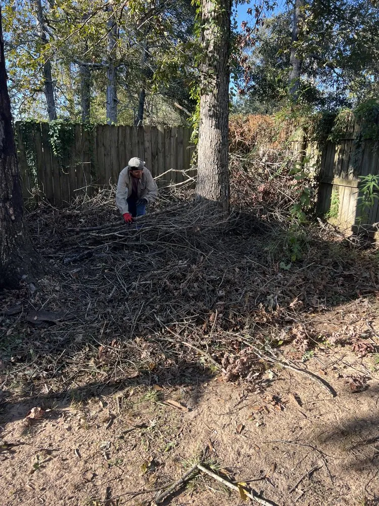 Top-rated yard cleanup service near you across Cut and Shoot, TX - Michaels Lawn Care